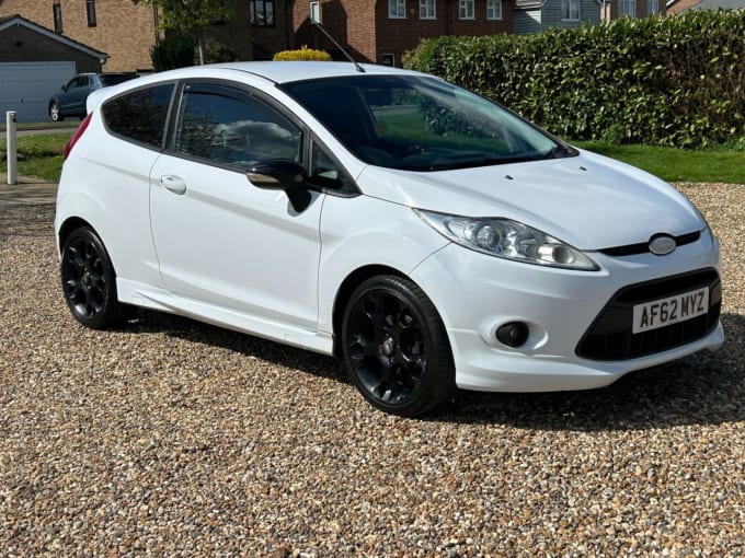 2025 Ford Fiesta