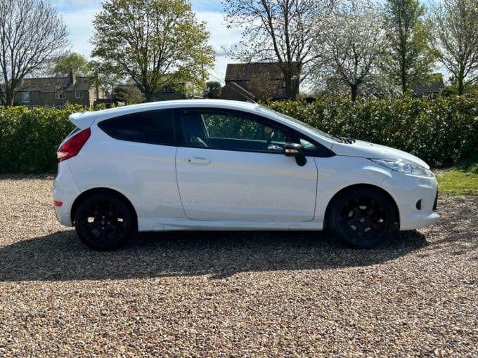 2025 Ford Fiesta
