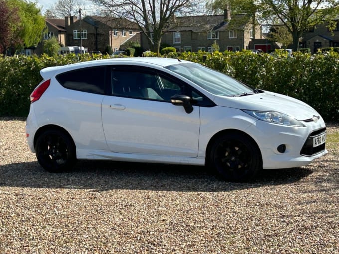 2025 Ford Fiesta