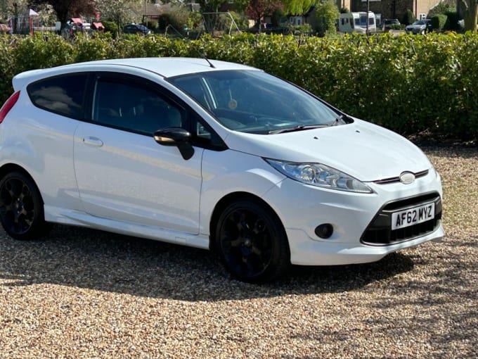2025 Ford Fiesta