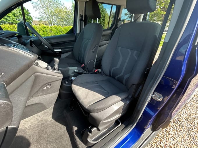2025 Ford Tourneo Connect