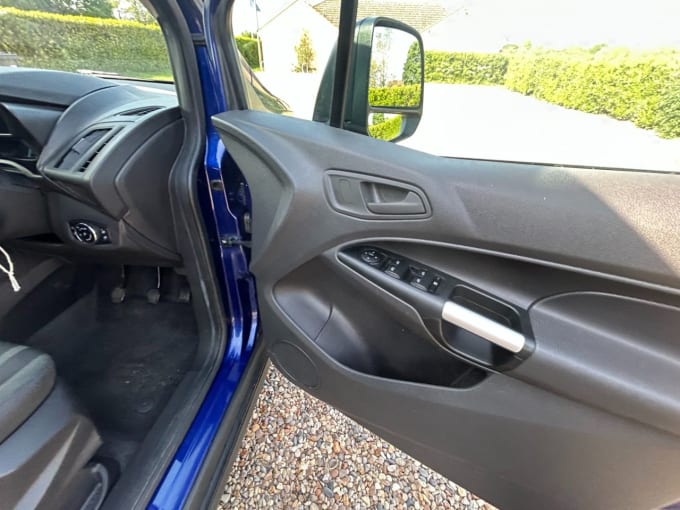 2025 Ford Tourneo Connect