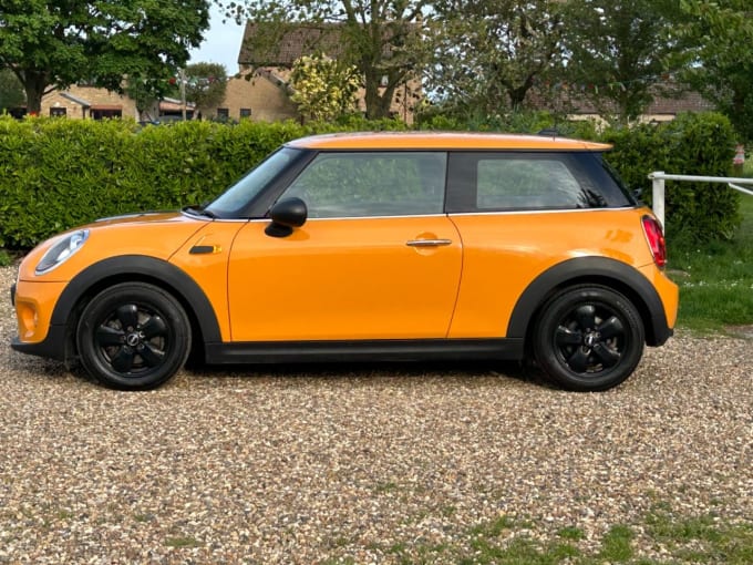 2025 Mini Hatch
