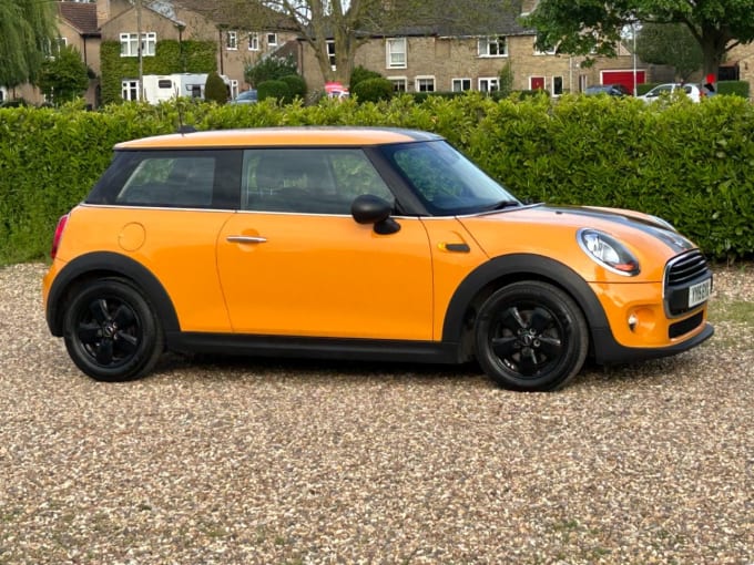 2025 Mini Hatch