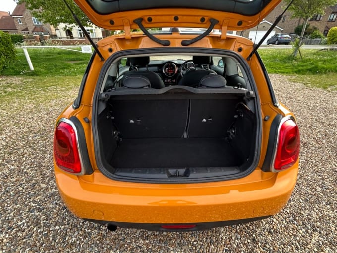 2025 Mini Hatch