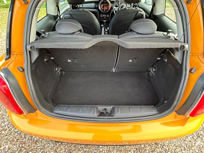 2025 Mini Hatch