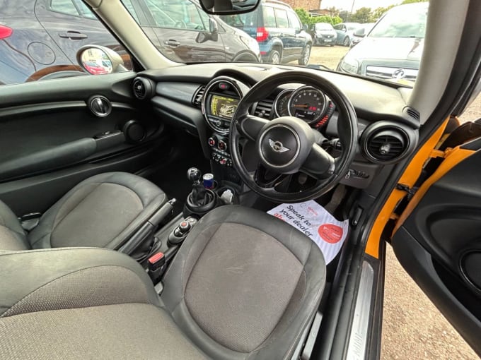 2025 Mini Hatch