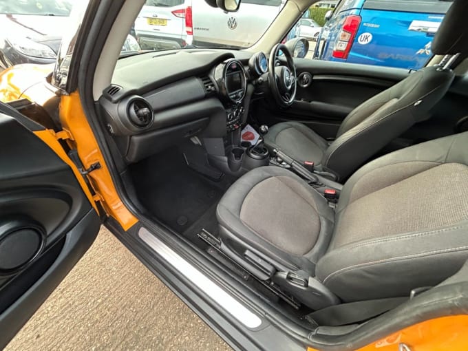 2025 Mini Hatch