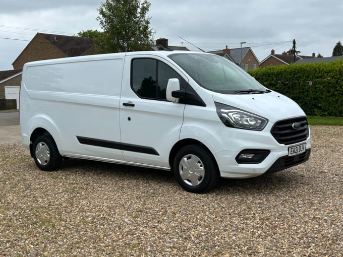 2025 Ford Transit Custom