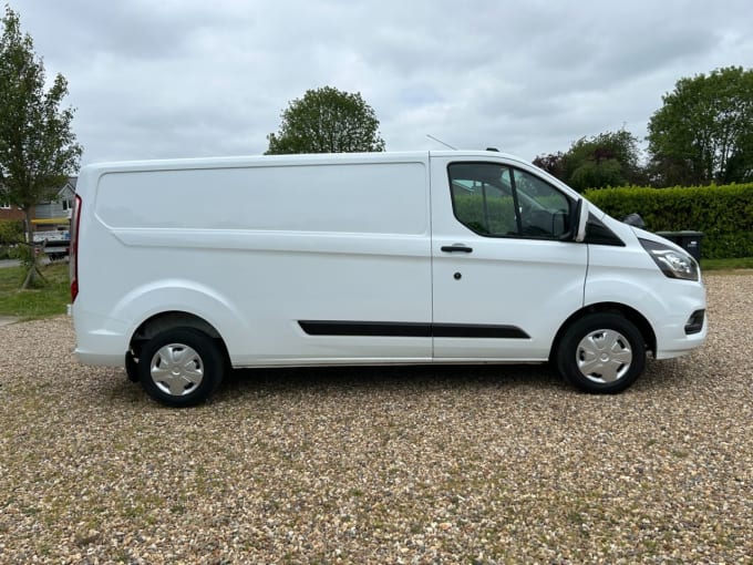 2025 Ford Transit Custom