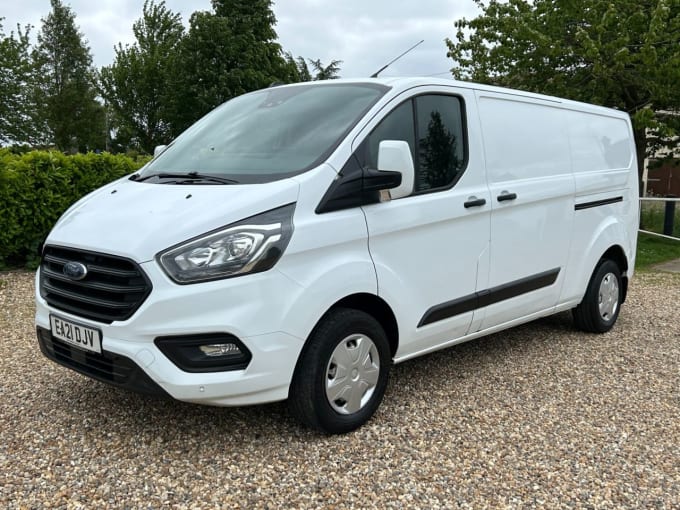 2025 Ford Transit Custom