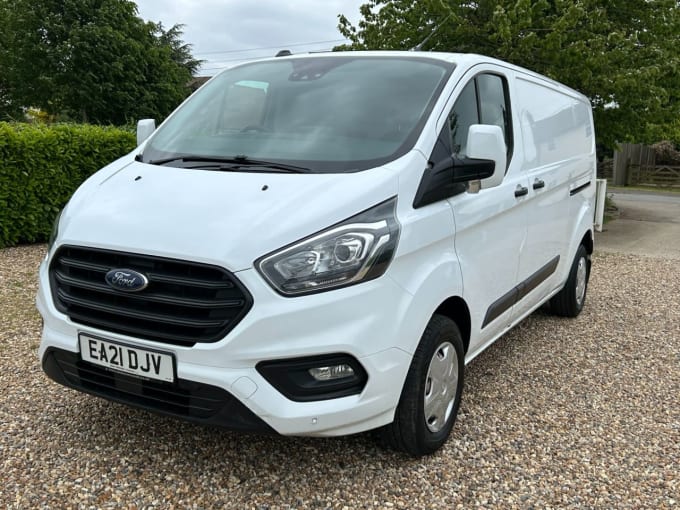 2025 Ford Transit Custom
