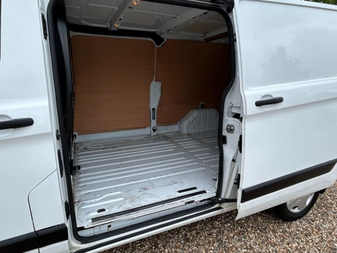 2025 Ford Transit Custom