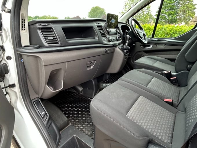 2025 Ford Transit Custom