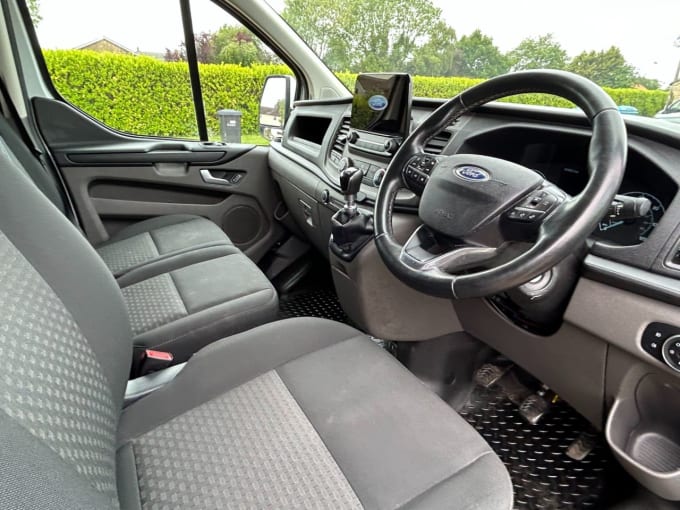 2025 Ford Transit Custom