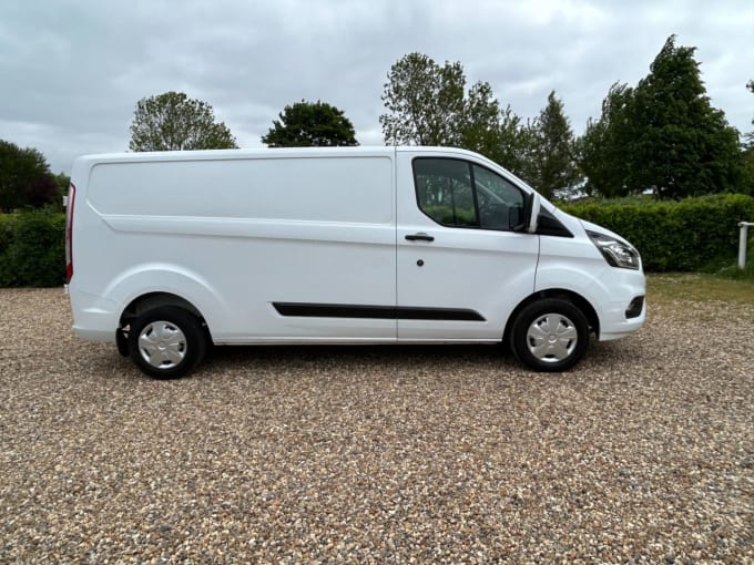2025 Ford Transit Custom