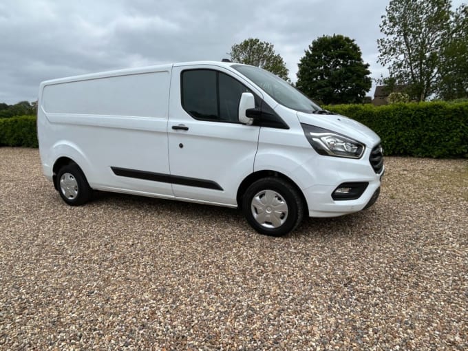 2025 Ford Transit Custom