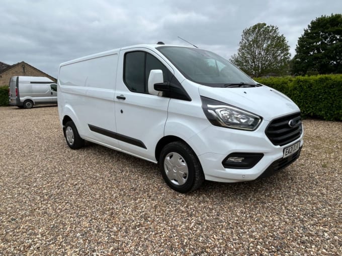 2025 Ford Transit Custom