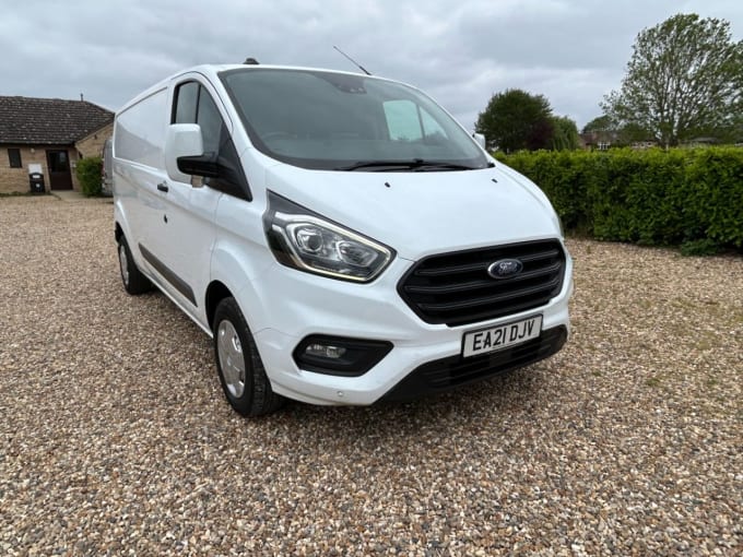 2025 Ford Transit Custom