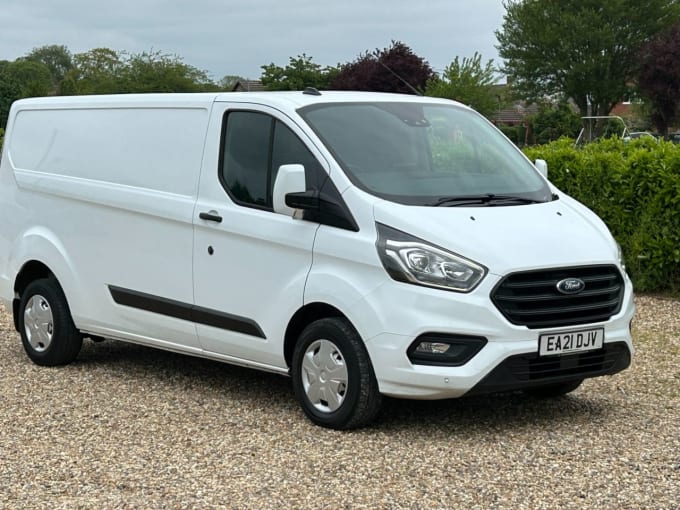 2025 Ford Transit Custom