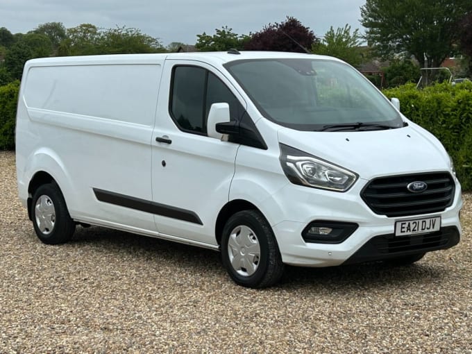 2025 Ford Transit Custom