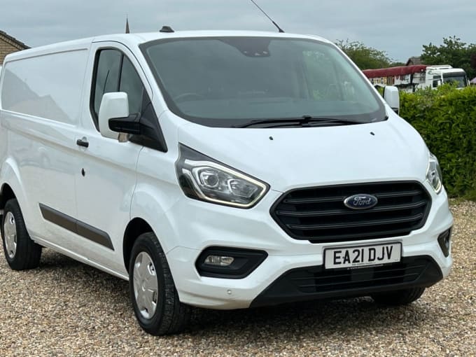 2025 Ford Transit Custom