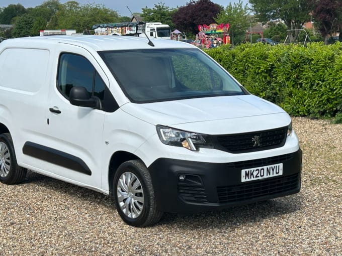 2025 Peugeot Partner
