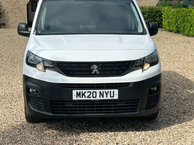 2025 Peugeot Partner