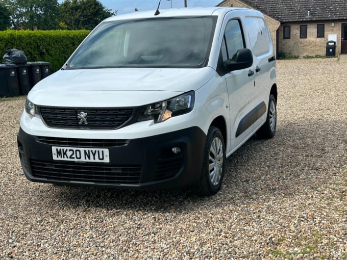2025 Peugeot Partner