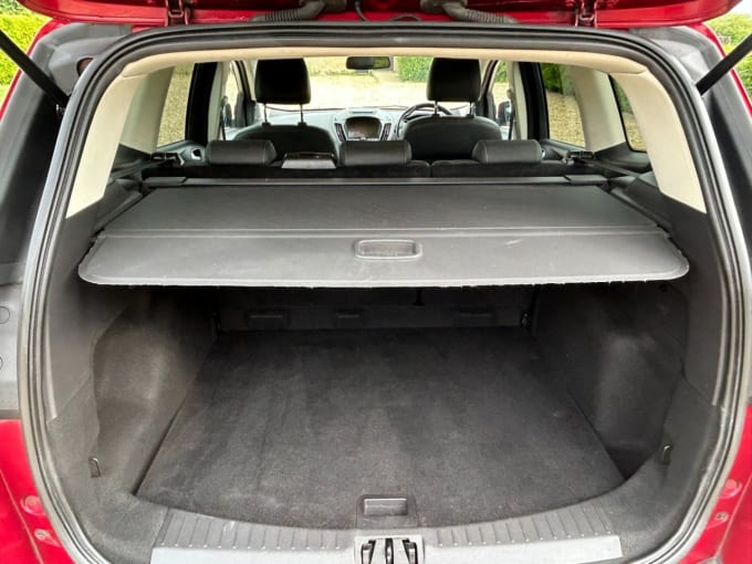 2025 Ford Kuga