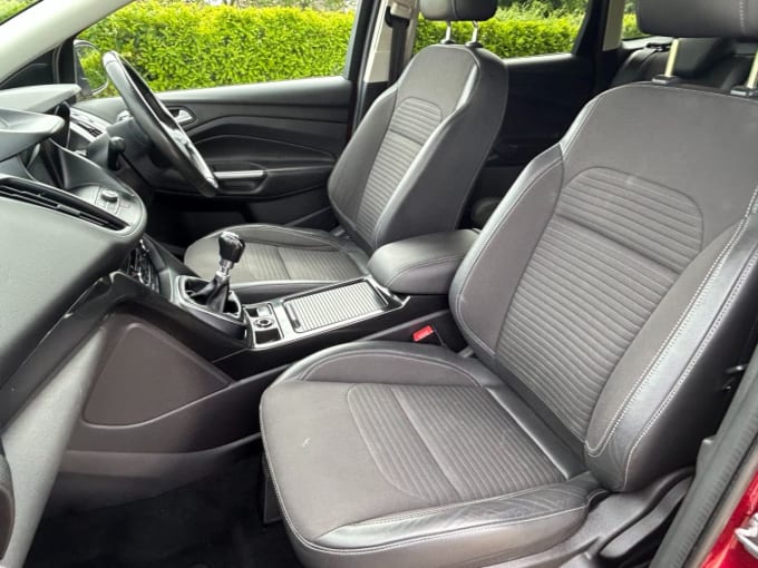 2025 Ford Kuga