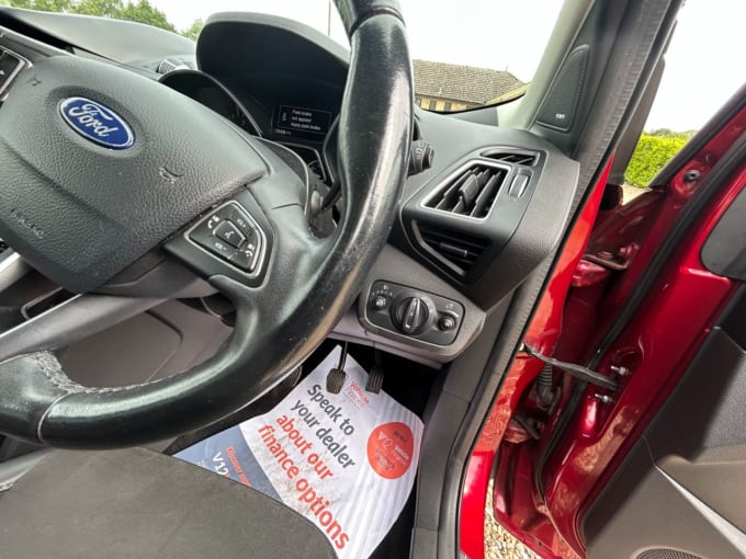 2025 Ford Kuga