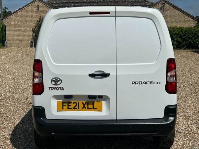 2025 Toyota Proace City