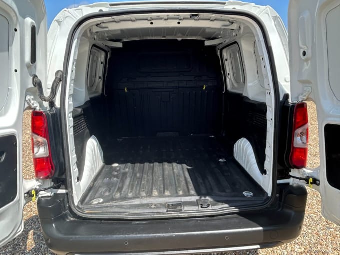 2025 Toyota Proace City