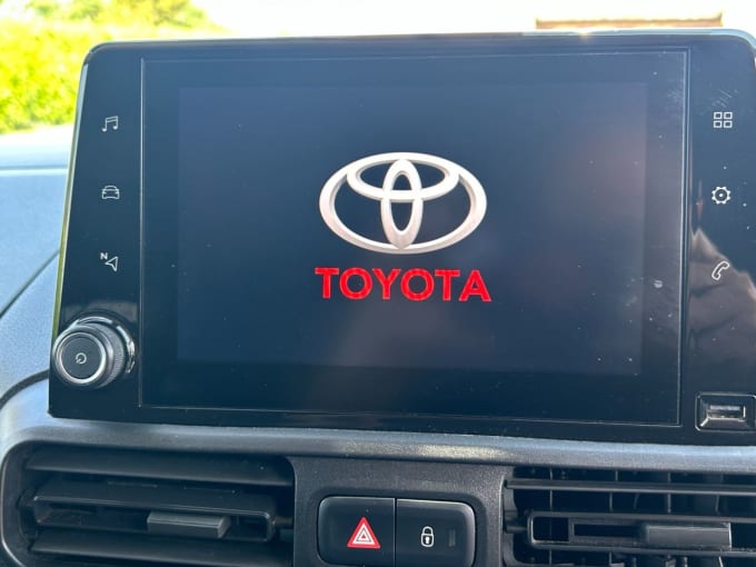 2025 Toyota Proace City