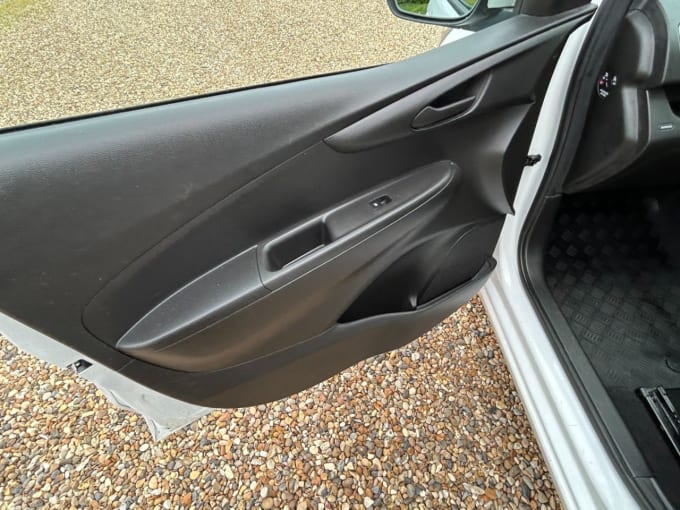 2025 Vauxhall Viva