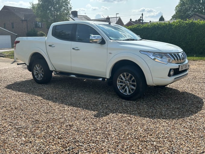 2025 Mitsubishi L200