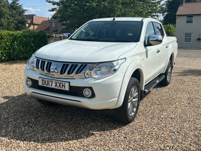 2025 Mitsubishi L200