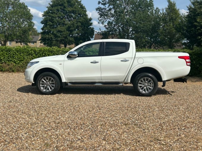 2025 Mitsubishi L200