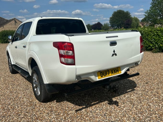 2025 Mitsubishi L200