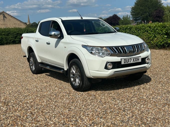 2025 Mitsubishi L200