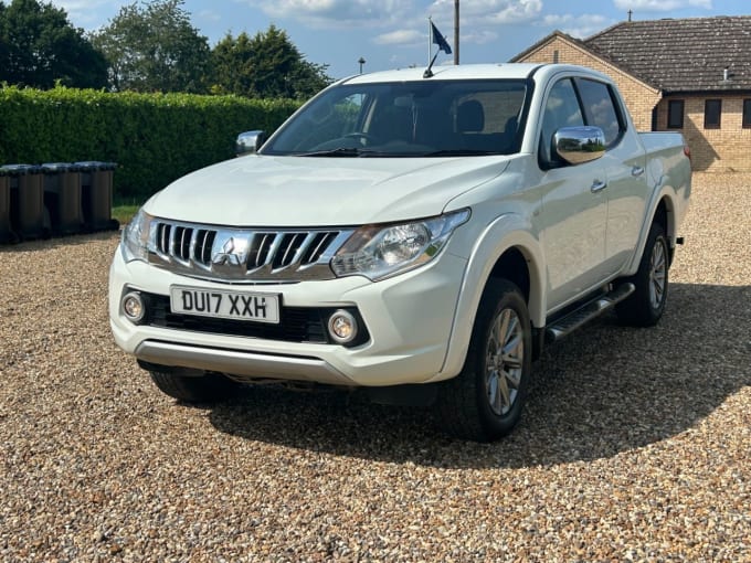 2025 Mitsubishi L200
