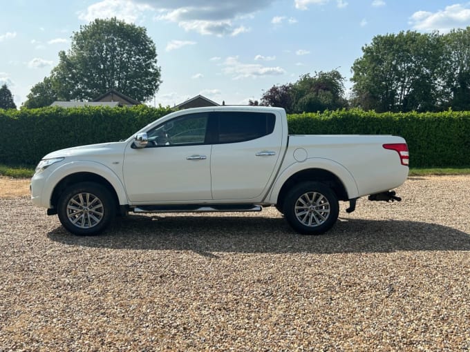 2025 Mitsubishi L200