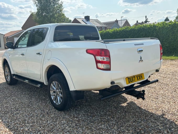 2025 Mitsubishi L200