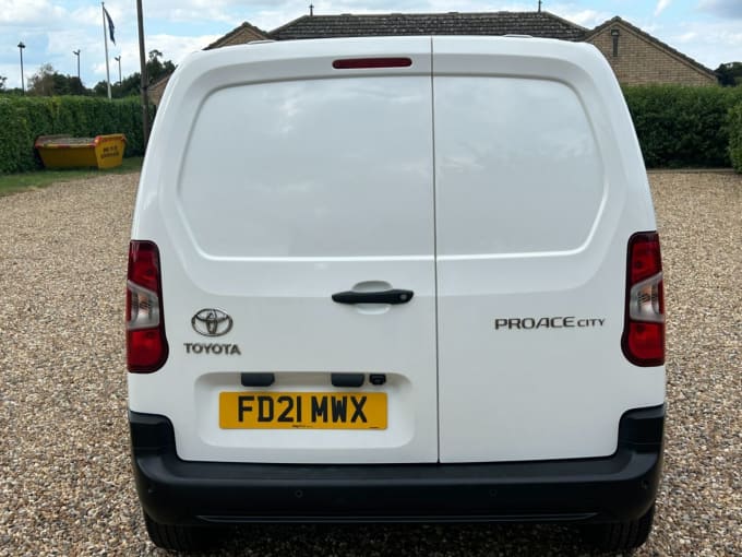 2025 Toyota Proace City