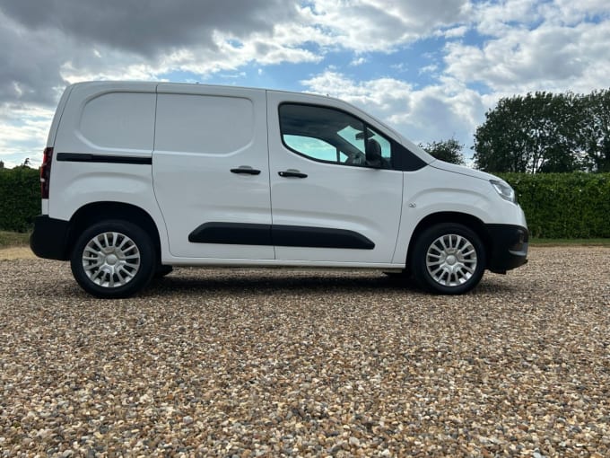 2025 Toyota Proace City