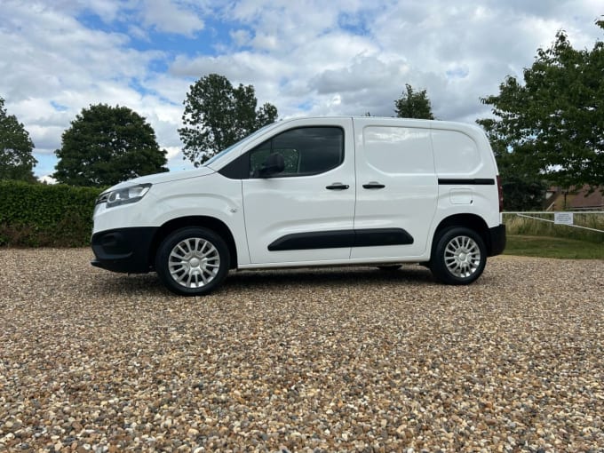 2025 Toyota Proace City