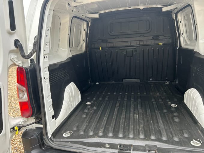 2025 Toyota Proace City