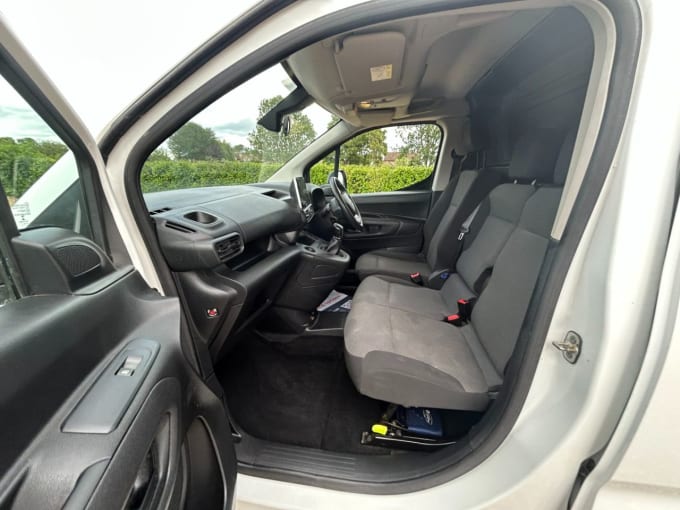 2025 Toyota Proace City
