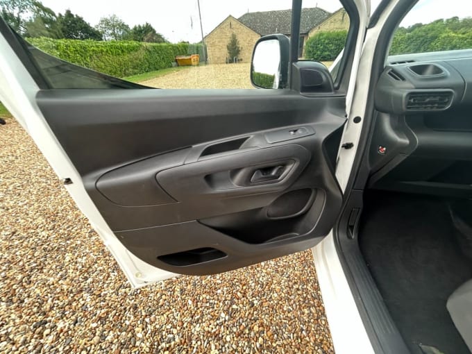 2025 Toyota Proace City